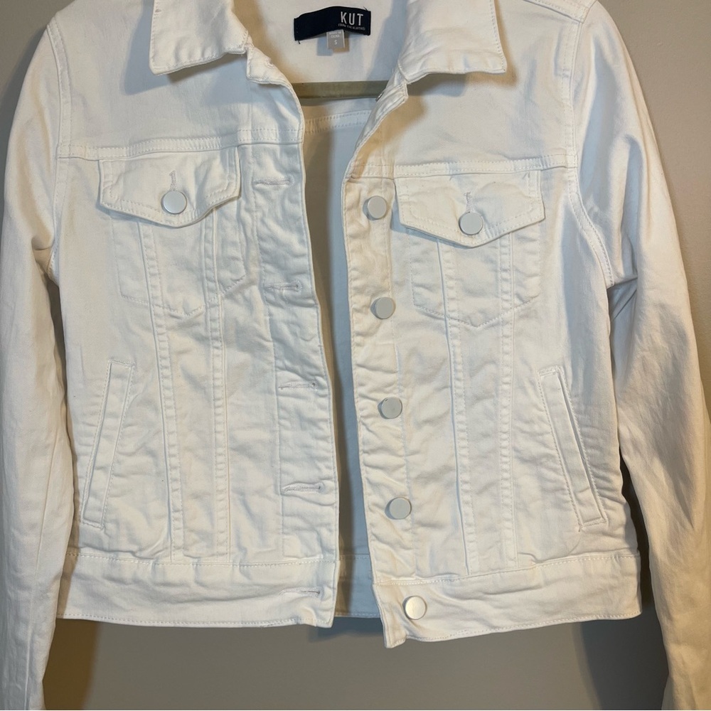 Kut from the Kloth Women's Cream Jean Jacket - Picture 2 of 8